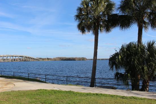 Riverfront Park