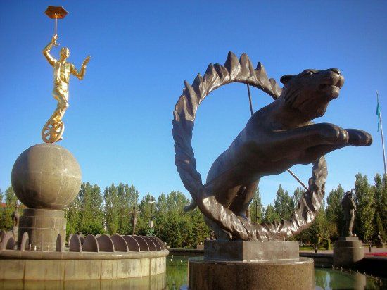 Fountain Circus