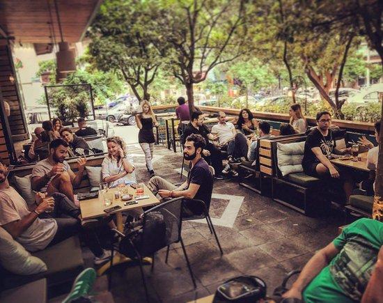 Lostre Cafe
