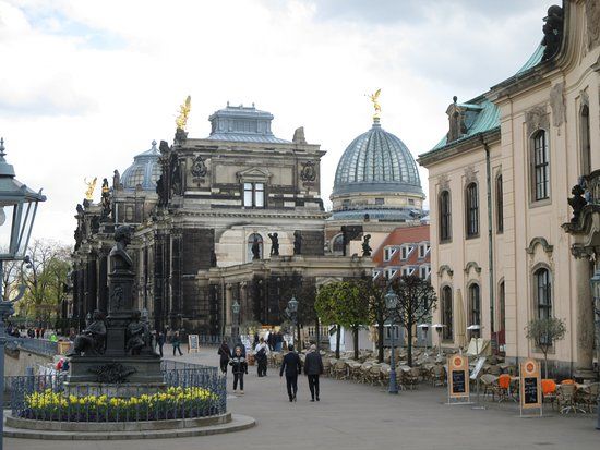 Brühlsche Terrasse
