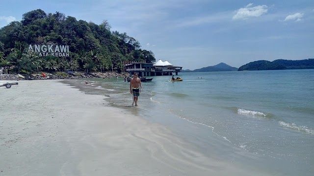 Cenang Beach
