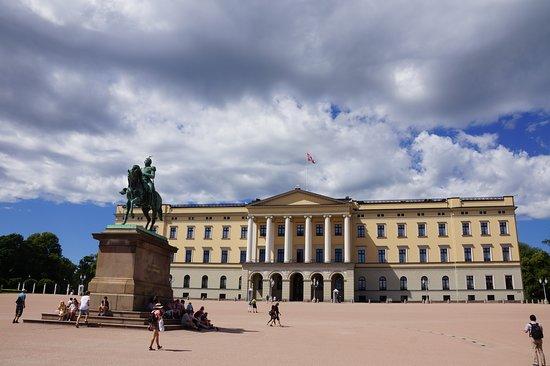 Königspalast