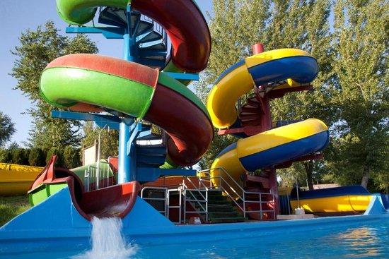 Aquopolis Su Parkı