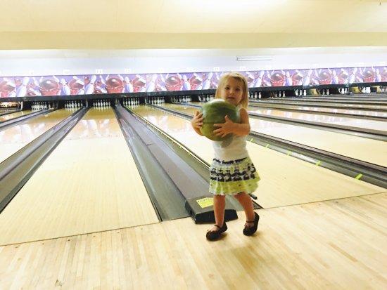 Bellair Lanes