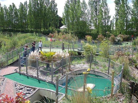 Adventure Golf