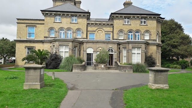 Hove Museum & Art Gallery