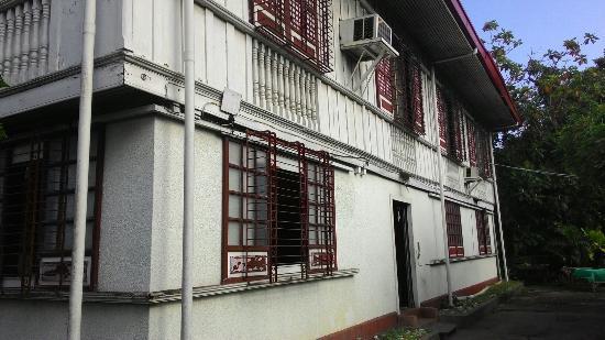 Sinamay House
