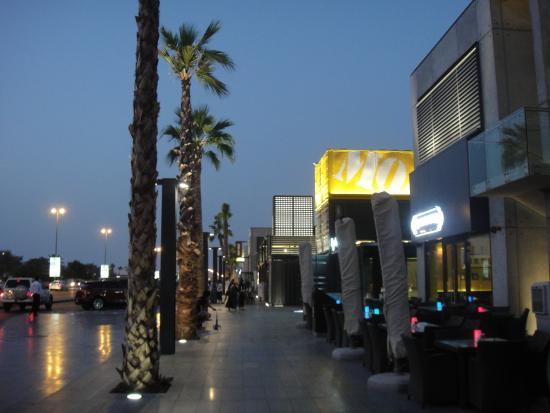 Boxpark Shoppingscenter
