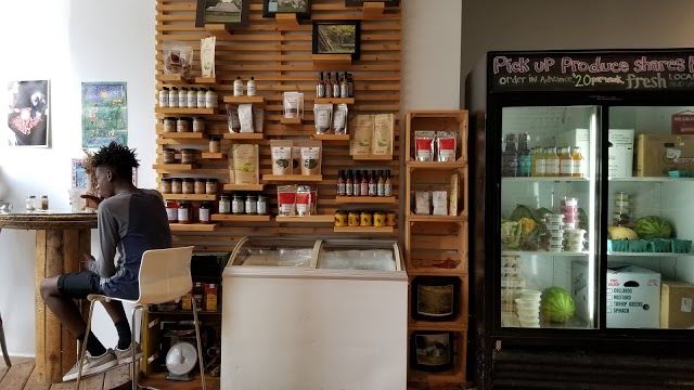Belli's Juicebar & Local Foods Market