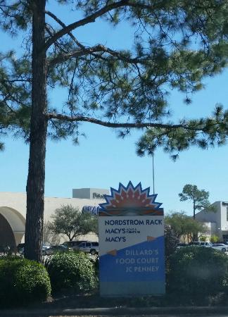 Willowbrook Mall