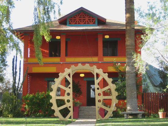 Alwun House