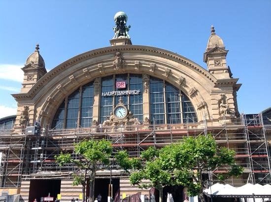 Frankfurt Merkez Tren İstasyonu