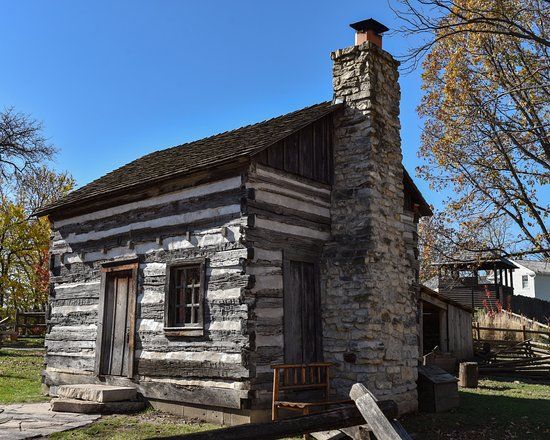 Naper Settlement