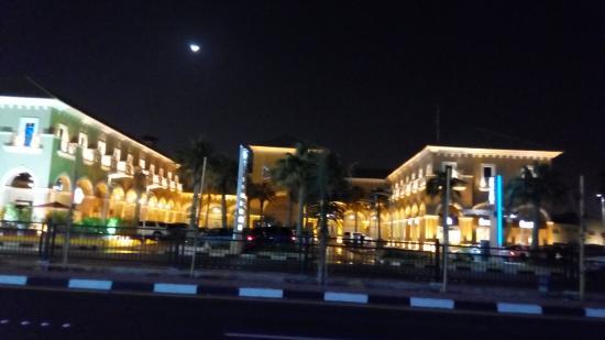 Ibn Khaldoun Mall
