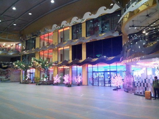 Palm Mall